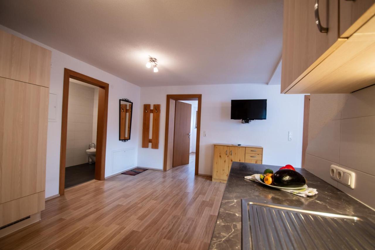 Haus Raggl Apartment Landeck Exterior photo